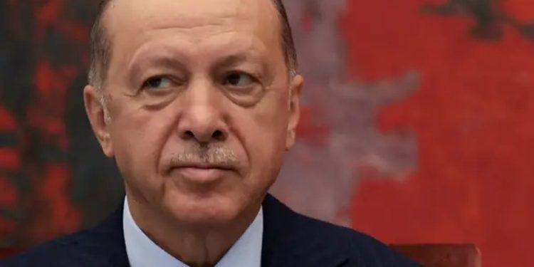 Erdogan acusa a Israel de cometer un 'genocidio' en Líbano