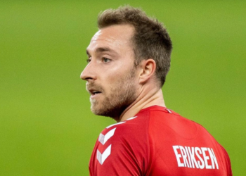 Eriksen recibe el alta y abandona el hospital tras el éxito de su operación