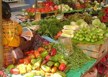 Escasez y precios al alza: Bloqueos afectan suministro y elevan costos en mercados