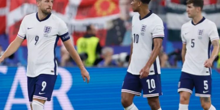 Eslovenia rasca un punto ante una rácana Inglaterra y logra una clasificación histórica