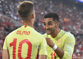 España acaba con Albania y cierra una primera fase impecable