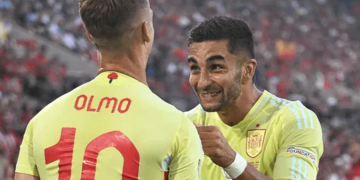 España acaba con Albania y cierra una primera fase impecable