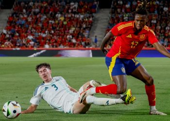 España se destapa con un recital ante Italia y volará a octavos en primera clase