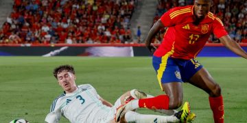 España se destapa con un recital ante Italia y volará a octavos en primera clase