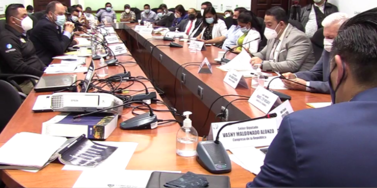 Esperan reparación de carreteras antes que finalice el año