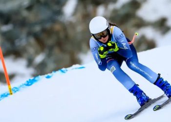 Esquiadora italiana de 19 años muere tras sufrir caída