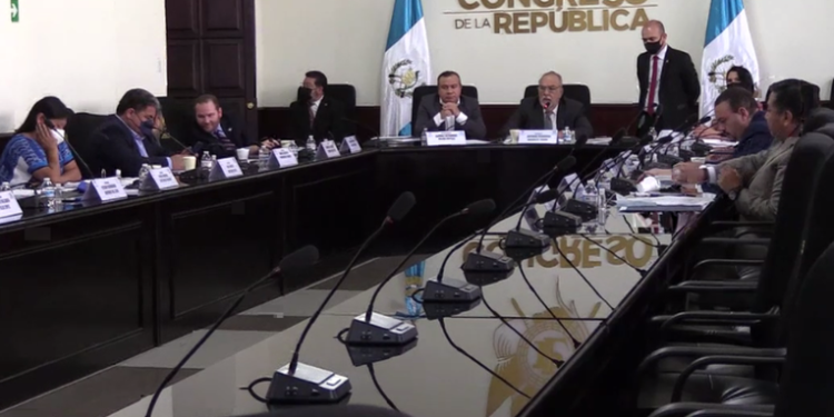 Esta semana podría decidirse la compra de vacunas para menores de 5 años