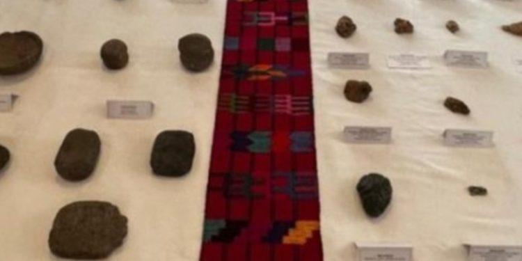 Estados Unidos devuelve 54 piezas arqueológicas a Guatemala