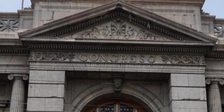 Estados Unidos prohí­be ingreso a diputado Boris España