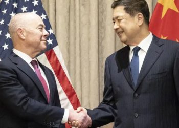 Estados Unidos y China retoman diálogo sobre el fentanilo