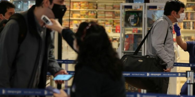 Estos son los países de América Latina que ya han tomado medidas ante la nueva variante ómicron del coronavirus