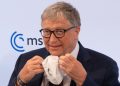 'Estoy deseoso de saber dónde está todo el mundo': Bill Gates bromea sobre el seguimiento de personas vacunadas