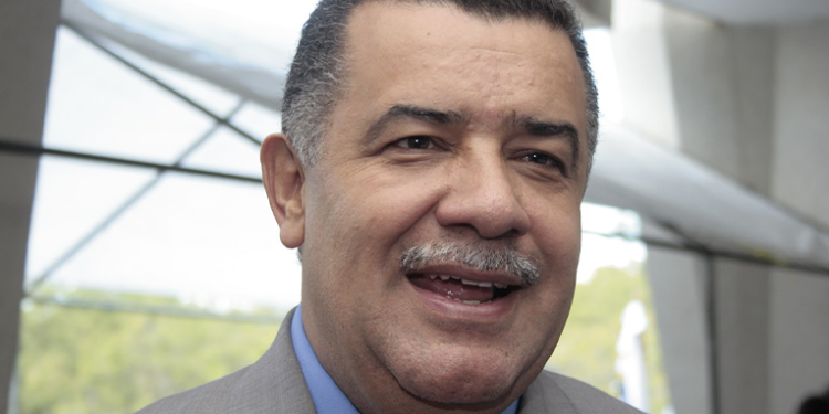 Estuardo Gálvez renuncia a su candidatura como magistrado de la Corte de Constitucionalidad