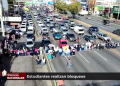 Estudiantes de la Universidad de San Carlos realizan bloqueos