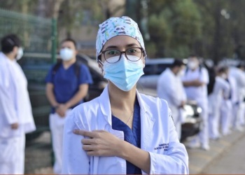 Estudiantes de medicina, adultos mayores de 60 años y trabajadores de salud serán priorizados para la tercera dosis de vacuna