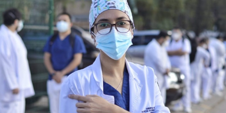 Estudiantes de medicina, adultos mayores de 60 años y trabajadores de salud serán priorizados para la tercera dosis de vacuna