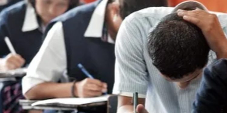 Estudiantes de último año de educación media no realizarán prácticas presenciales