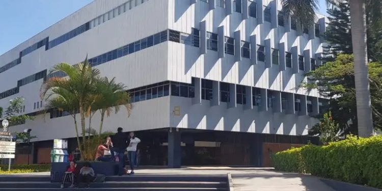 Estudiantes liberan instalaciones del CUM después de 8 meses de estar ocupado