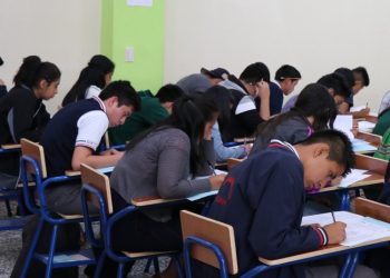 Estudiantes por graduarse no serán evaluados