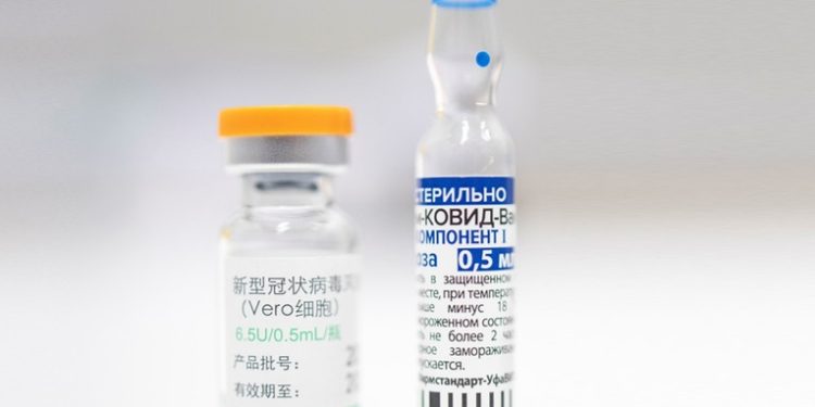 Estudio demuestra buena efectividad de la Sputnik Light en combinación con AstraZeneca, Sinopharm y Moderna