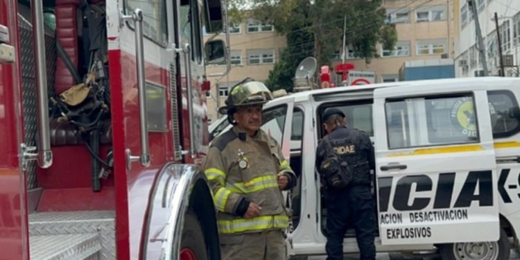 Evacuación de emergencia en el Hospital Roosevelt por amenaza de explosivo