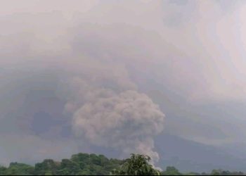 Evacuan a pobladores de las cercaní­as del Volcán de Fuego por incremento de actividad volcánica