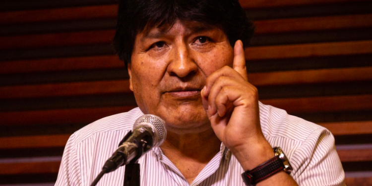 Evo Morales denuncia una persecución en su contra para descuartizarlo polí­ticamente en Bolivia y el Gobierno le ofrece protección