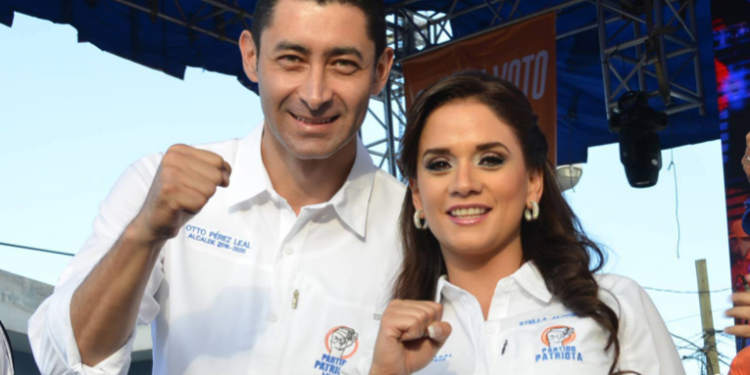 Ex diputada Stella Alonzo se entrega a las autoridades luego de ser prófuga de la justicia acusada de corrupción en la Municipalidad de Mixco