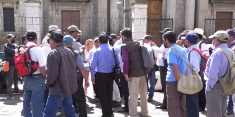 Ex militares que anunciaron bloqueos para tres dí­as de la semana próxima