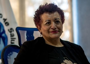 Ex ministra de Salud de Guatemala enfrenta denuncia penal por contrato de vacunas