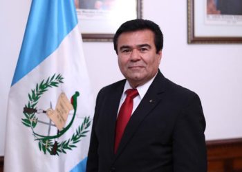 Ex ministro de Cultura y Deportes prófugo de la justicia