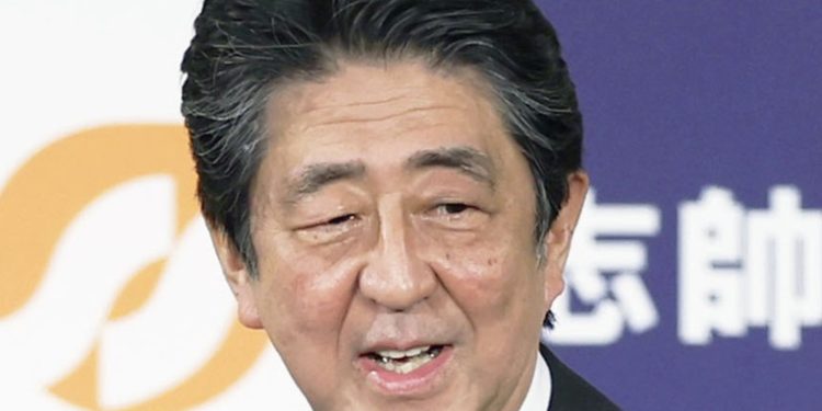 Ex primer ministro japonés cree que Ucrania pudo haber evitado la operación especial rusa