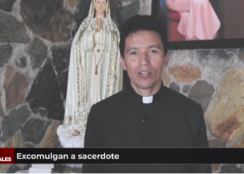 Excomulgan a sacerdote