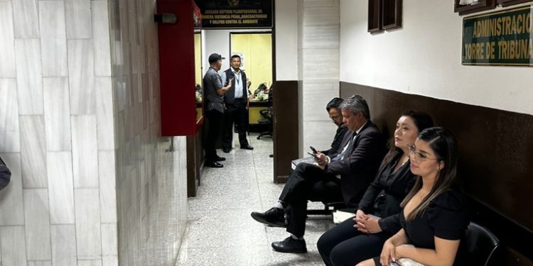 Exfuncionaria del TSE involucrada en 'Corrupción Semilla' recibe seis meses de prórroga en su caso