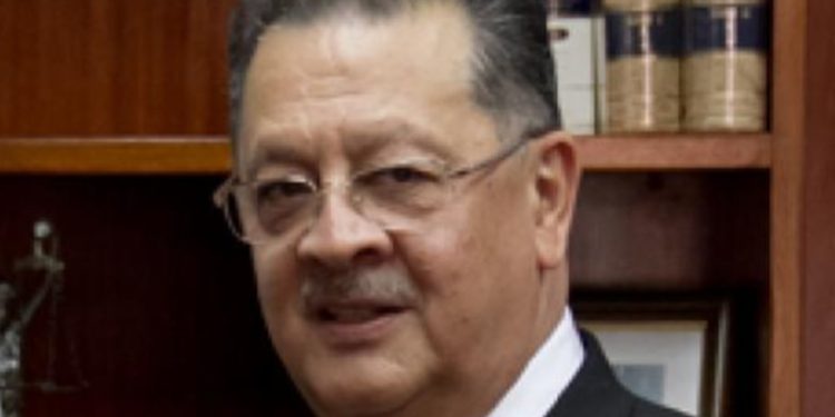 Exmagistrado del TSE respalda solicitud de jueces suplentes para restablecer pleno