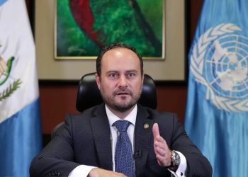 Exministro Brolo: 'Niego vínculos con irregularidades en compra de vacunas rusas'