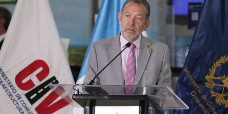 Exministro de Comunicaciones Félix Alvarado rompe el silencio tras su dimisión