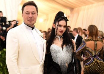 Expareja de Musk lo demanda por derechos parentales de tres de sus hijos