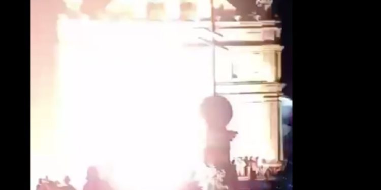 Explosión de fuegos artificiales en Santa María Cahabón deja más de 40 personas afectadas