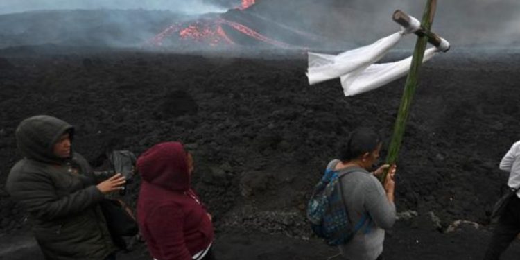 Explosiones en volcán de Fuego disminuyen