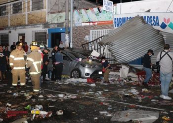Explota cilindro de gas en el interior de una tienda