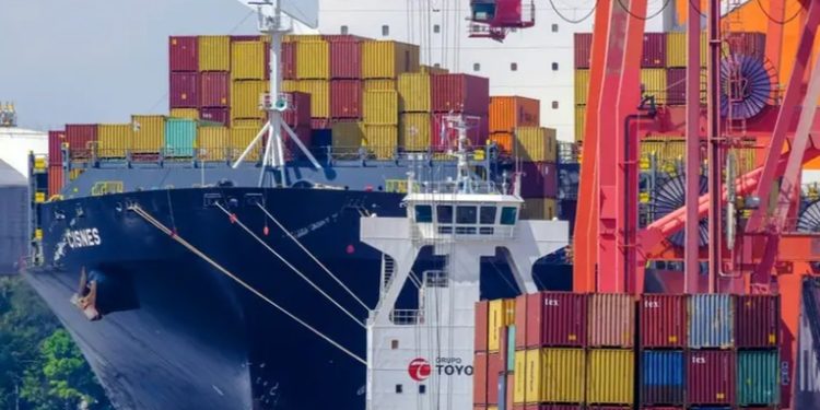 Exportaciones de América Latina y el Caribe crecieron 4,1%