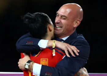 Expresidente de la RFEF a juicio: Luis Rubiales enfrenta cargos por beso no consentido