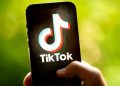 Exsecretario del Tesoro de Trump quiere comprar TikTok