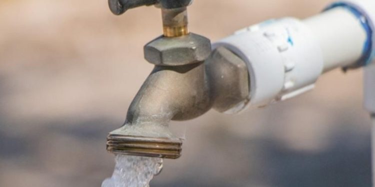 Fallas eléctricas por lluvias afectan servicio de agua en varias zonas de la capital, informa Empagua