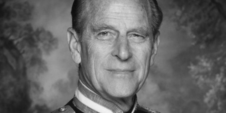 Fallece el prí­ncipe Felipe, esposo de la reina Isabel II de Inglaterra, a los 99 años de edad.