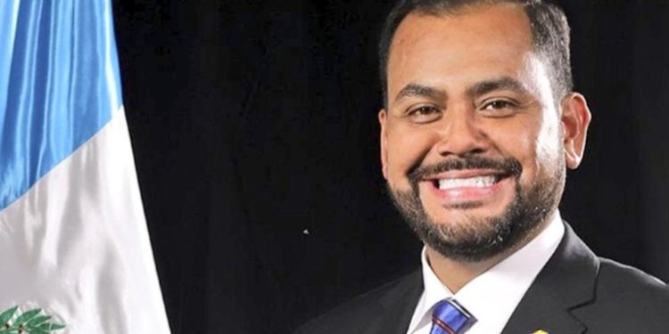 Fallece por neumoní­a el diputado Hugo Rodrí­guez del partido CREO