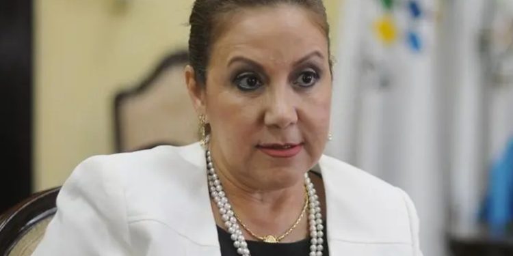 FECI no apeló resolución que favorece a exmagistrada Blanca Stalling