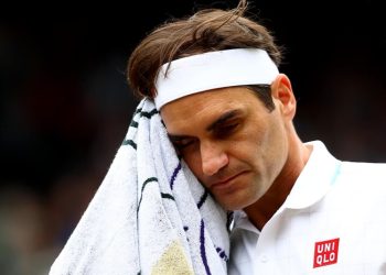 Federer retrasa su vuelta al verano de 2022