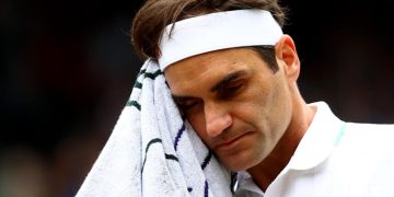 Federer retrasa su vuelta al verano de 2022